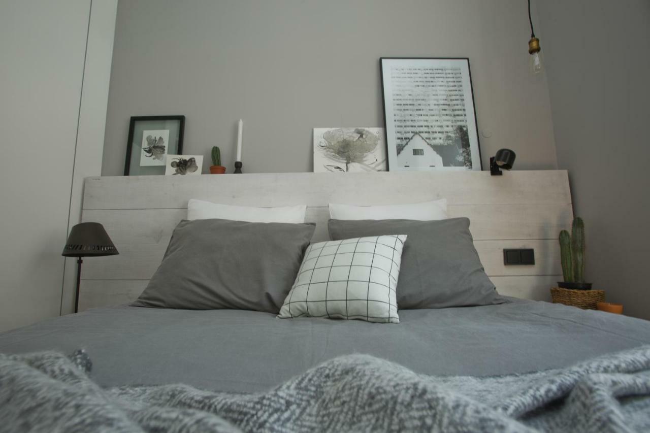 Update Urban Chic Flat In 19Th Century Building 2 Bedrooms & 2 Bathrooms & Ac Central Alfama District Lisboa Exterior foto